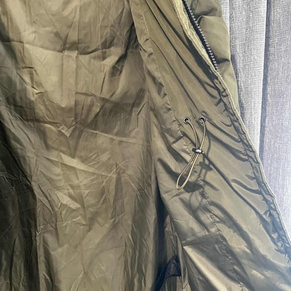 Orolay Women's Army Green Hooded Puffer Jacket - Down filled size S - Picture 7 of 8